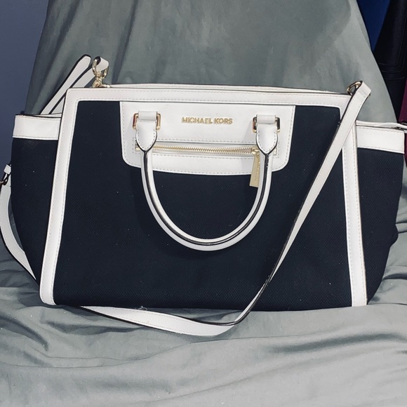 New Michael Kors Black and White Tote Bag - Picture 1 of 8